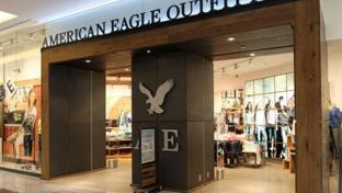 American Eagle Outfitters’ total net revenue rose 2% to $1.08 billion.