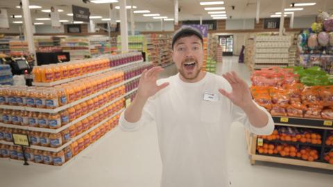 MrBeast at Safeway (Photo Business Wire)